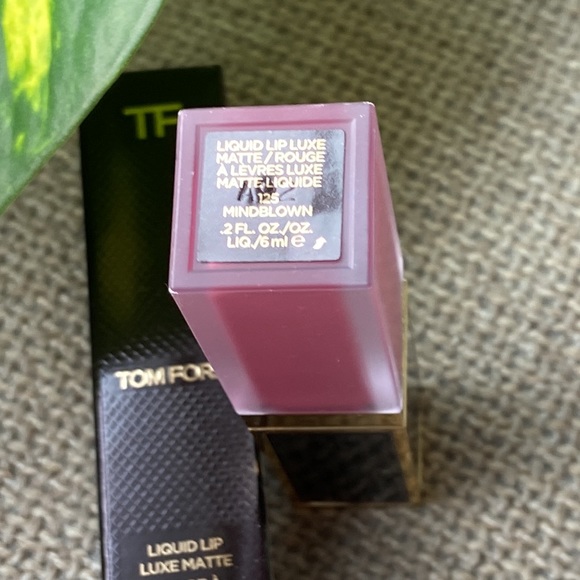 NWT Tom Ford | Liquid Lip Luxe Matte in Mind blown - Picture 2 of 3